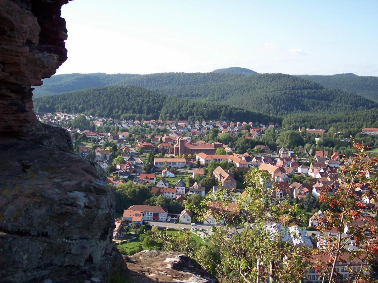 Waldhotel Felsentor Hauenstein Exterior photo