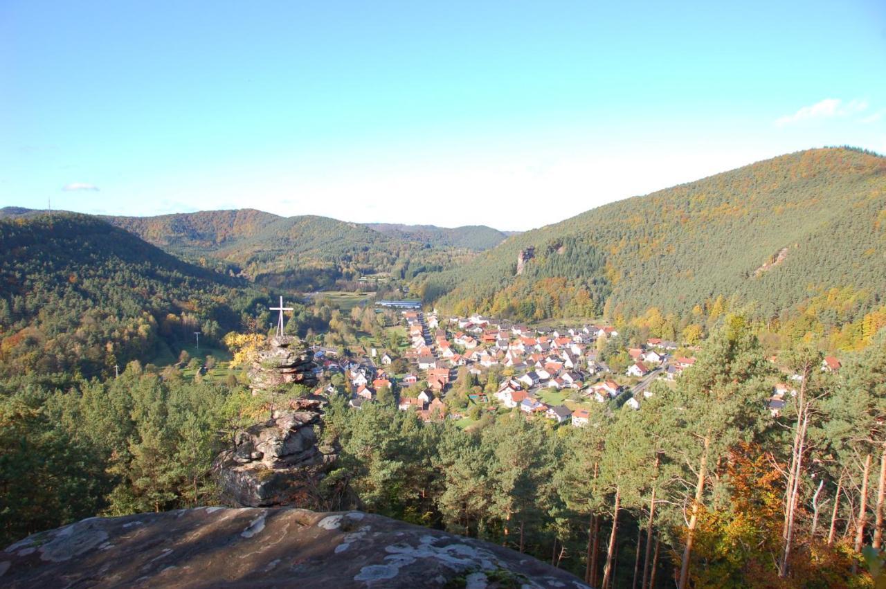 Waldhotel Felsentor Hauenstein Exterior photo